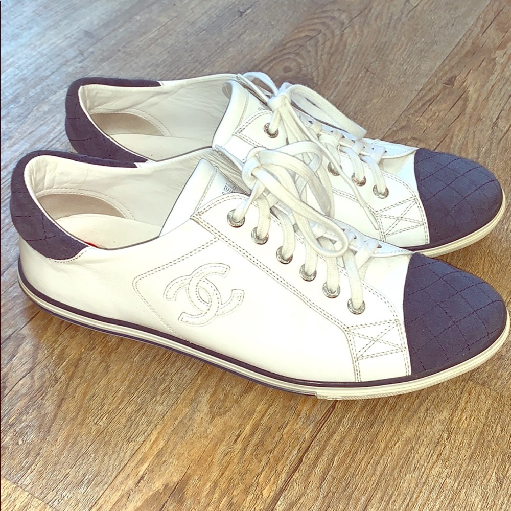 Chanel White Sneakers CC Suede Cap Toe Size 40